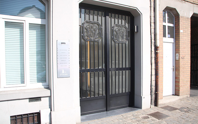 Les portes d'entrée d'immeuble